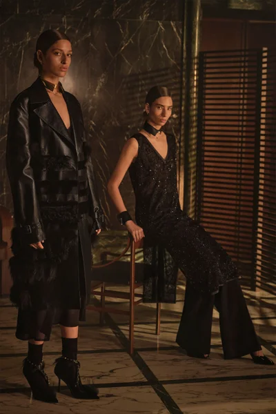Look 3